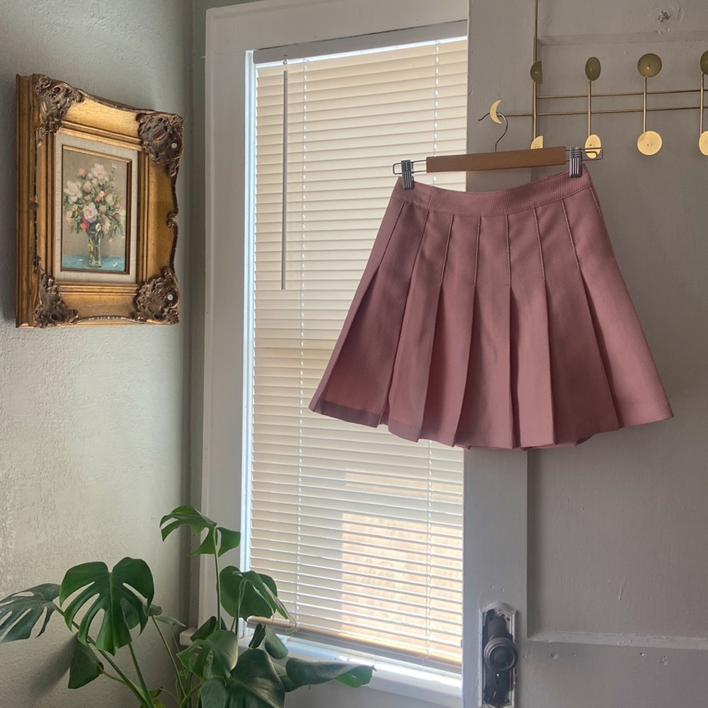 Pink pleated tennis skirt